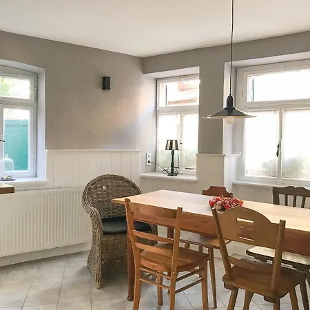 Fuxbau Нойштадт-ан-дер-Вайнштрасе